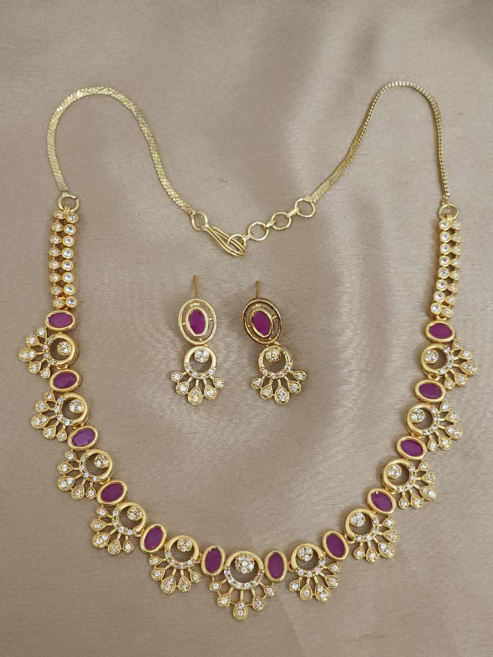 Premium Golden Replica Necklace Set with Back Chain - Image 3