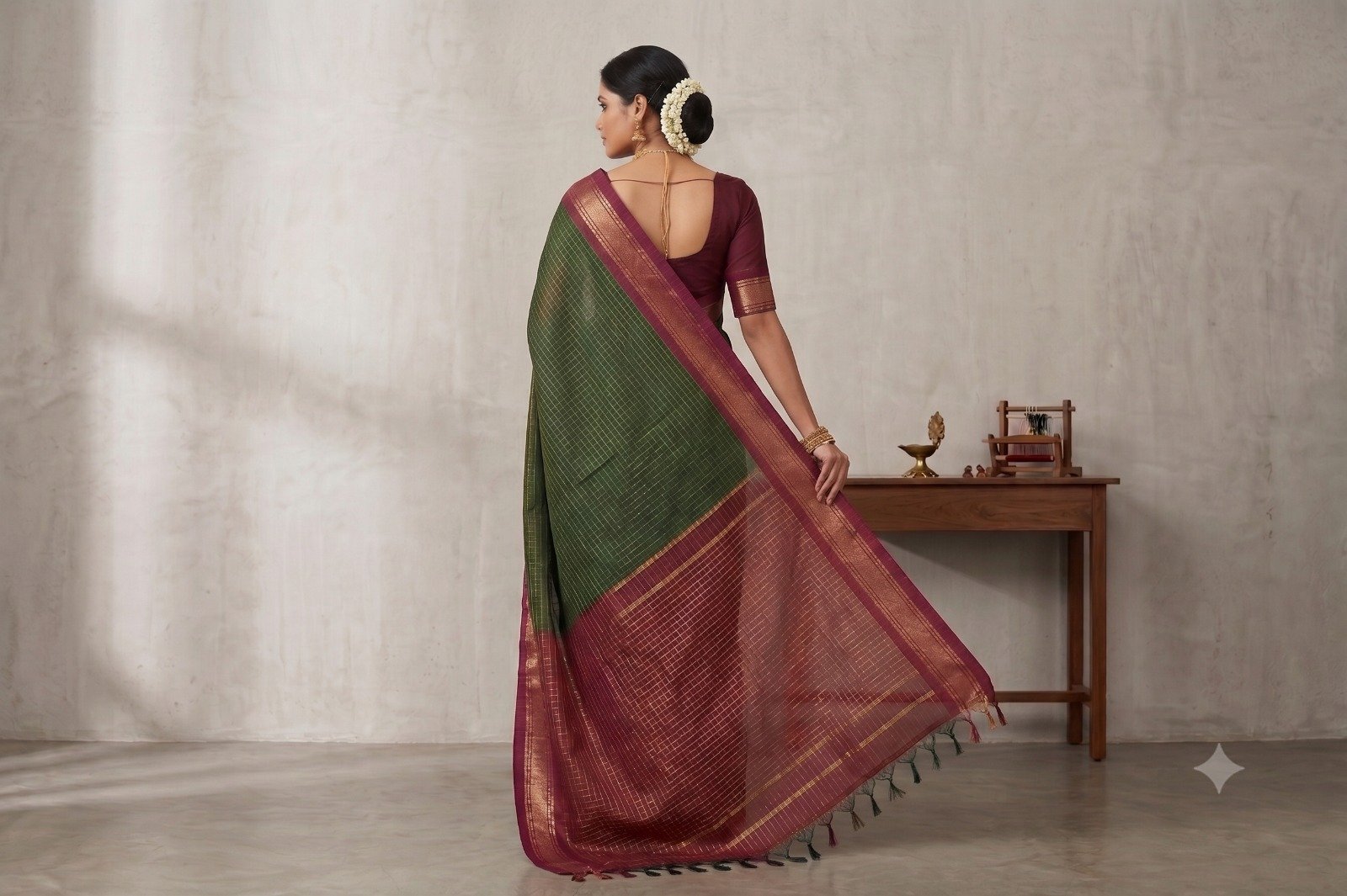 Elegant South Cotton Checks Saree with Rich Zari Border & Running Blouse Piece (Green & Maroon) - Image 3